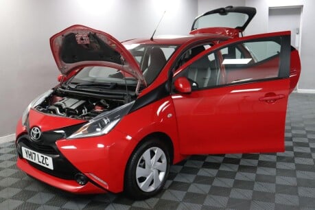 Toyota Aygo VVT-I X-PLAY 16