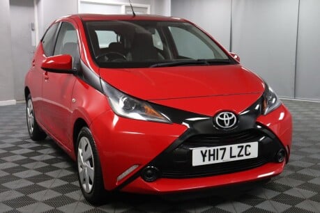 Toyota Aygo VVT-I X-PLAY 30