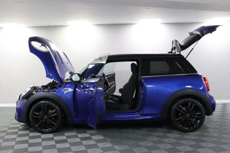 Mini Hatch COOPER 4