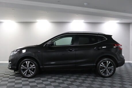 Nissan Qashqai DIG-T N-CONNECTA 18