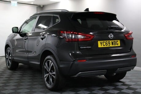 Nissan Qashqai DIG-T N-CONNECTA 10