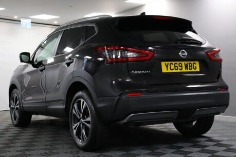 Nissan Qashqai DIG-T N-CONNECTA 22