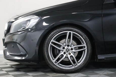 Mercedes-Benz A Class A 180 AMG LINE PREMIUM 27