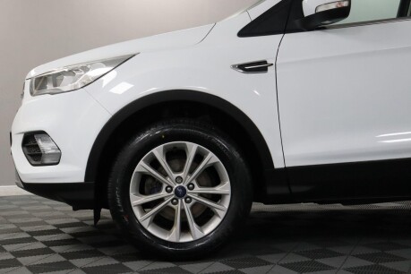 Ford Kuga TITANIUM 27