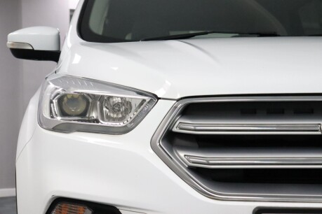 Ford Kuga TITANIUM 25