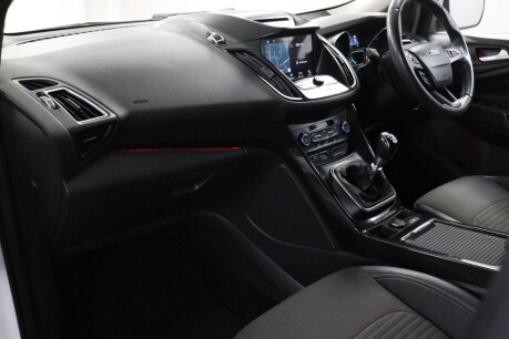 Ford Kuga TITANIUM 28