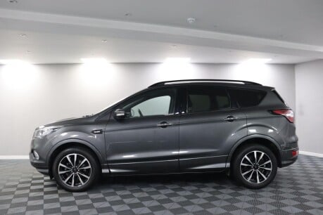 Ford Kuga ST-LINE 18