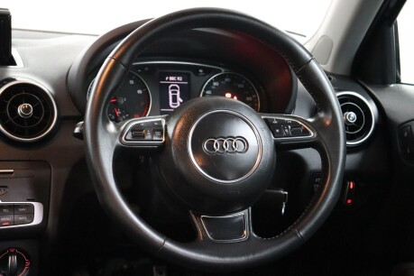 Audi A1 SPORTBACK TFSI SPORT 13