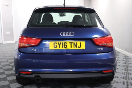 Audi A1 SPORTBACK TFSI SPORT 8