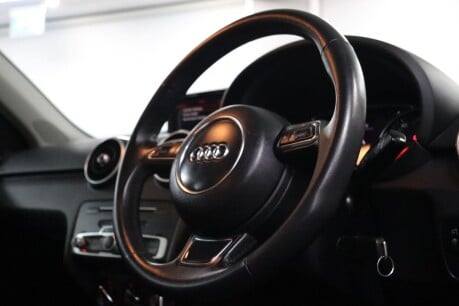Audi A1 SPORTBACK TFSI SPORT 29
