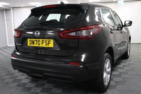 Nissan Qashqai DIG-T ACENTA PREMIUM 11