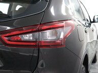 Nissan Qashqai DIG-T ACENTA PREMIUM 28