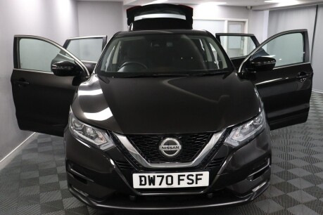 Nissan Qashqai DIG-T ACENTA PREMIUM 9