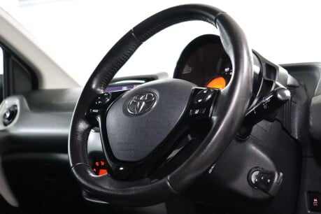 Toyota Aygo VVT-I X-TREND TSS 12