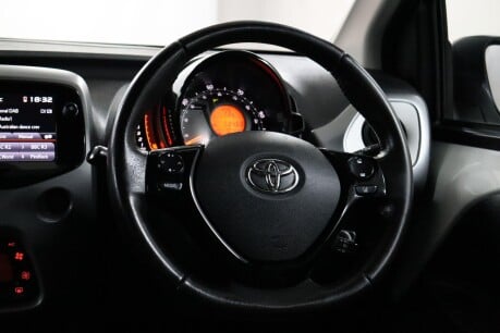 Toyota Aygo VVT-I X-TREND TSS 45