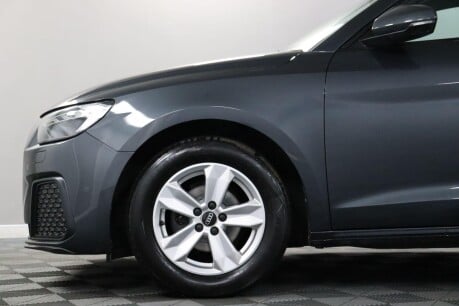 Audi A1 SPORTBACK TFSI TECHNIK 27