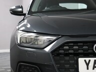 Audi A1 SPORTBACK TFSI TECHNIK 25