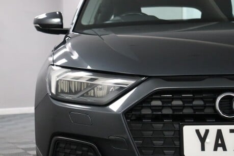 Audi A1 SPORTBACK TFSI TECHNIK 25