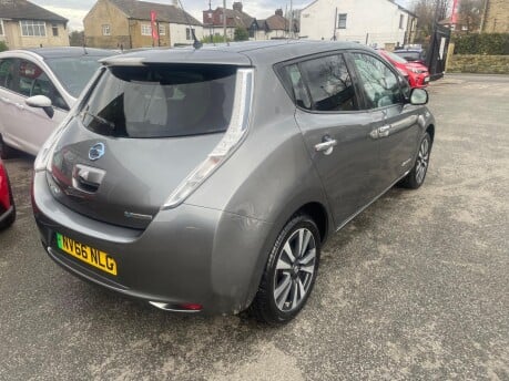 Nissan LEAF TEKNA 8