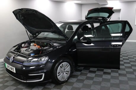 Volkswagen Golf E-GOLF 16