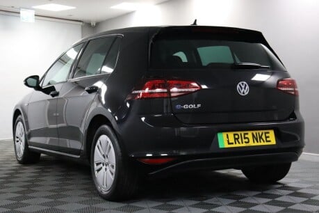 Volkswagen Golf E-GOLF 22