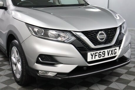 Nissan Qashqai DIG-T ACENTA PREMIUM 9
