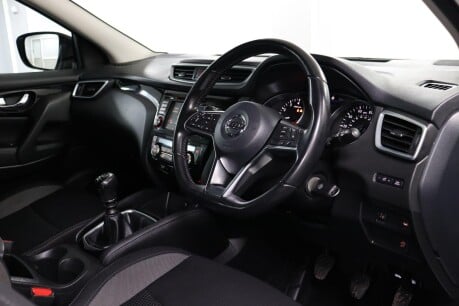 Nissan Qashqai DIG-T ACENTA PREMIUM 16