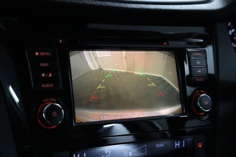 Nissan Qashqai DIG-T ACENTA PREMIUM 19