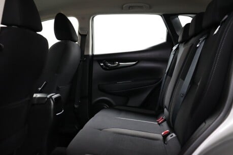 Nissan Qashqai DIG-T ACENTA PREMIUM 29