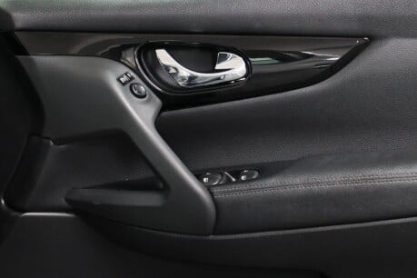 Nissan Qashqai DIG-T ACENTA PREMIUM 30