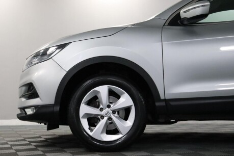 Nissan Qashqai DIG-T ACENTA PREMIUM 34