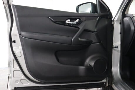 Nissan Qashqai DIG-T ACENTA PREMIUM 31