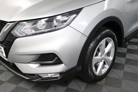 Nissan Qashqai DIG-T ACENTA PREMIUM 42