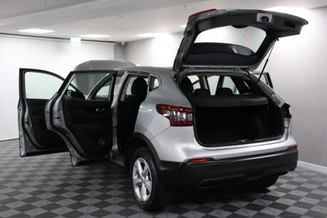 Nissan Qashqai DIG-T ACENTA PREMIUM 17