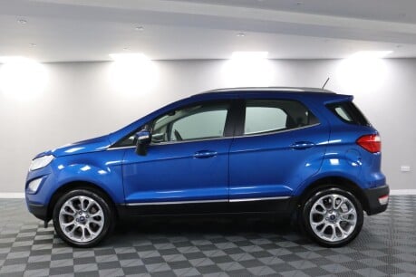 Ford Ecosport TITANIUM 18