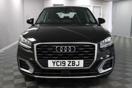 Audi Q2 TFSI SPORT 2