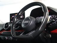 Audi Q2 TFSI SPORT 12