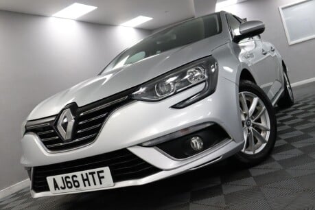 Renault Megane DYNAMIQUE NAV TCE 32