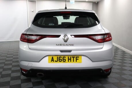 Renault Megane DYNAMIQUE NAV TCE 8