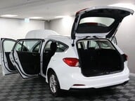 Ford Focus ZETEC 22