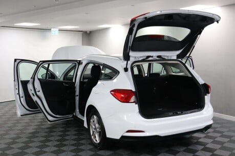 Ford Focus ZETEC 22