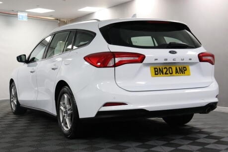 Ford Focus ZETEC 23