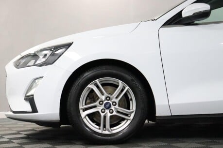 Ford Focus ZETEC 28
