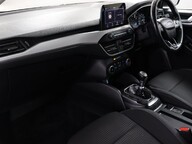 Ford Focus ZETEC 31