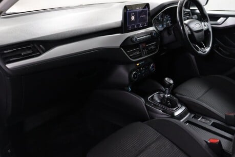 Ford Focus ZETEC 31