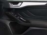 Ford Focus ZETEC 33