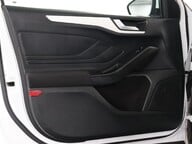 Ford Focus ZETEC 34