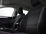 Ford Focus ZETEC 38