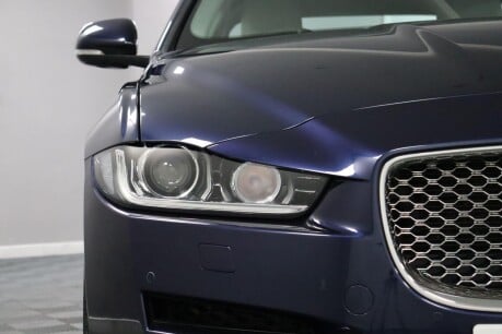 Jaguar XE D PORTFOLIO 25