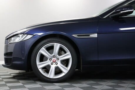 Jaguar XE D PORTFOLIO 27